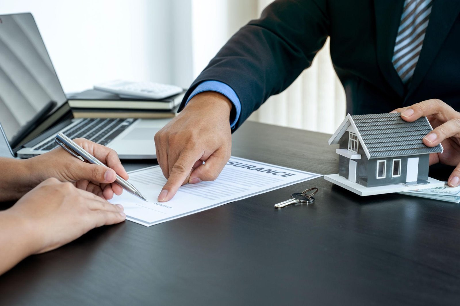 How to Avoid Fake Real Estate Agents in Kenya